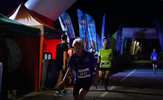 Pobiegli na Milę! Bieg dostarczył zawodnikom sporo wrażeń [WIDEO] - 31